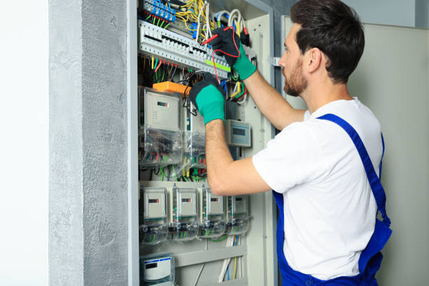 Best Licensed Electrician  in Copiague, NY